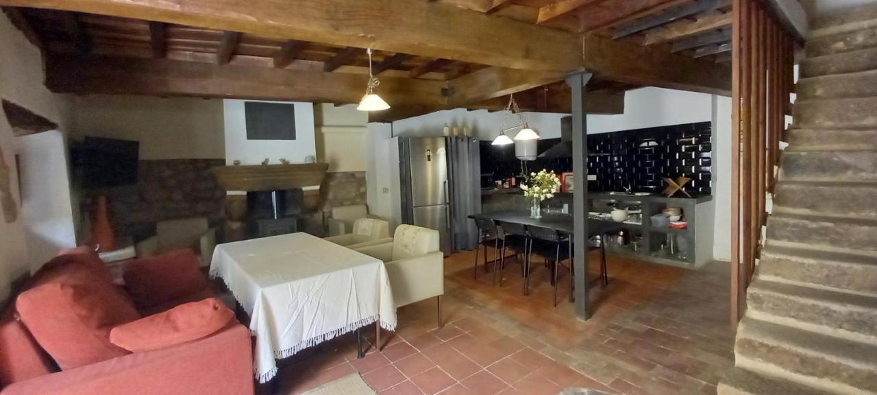 Albergue Turistico "San Blas" De Oliva De Plasencia Dış mekan fotoğraf